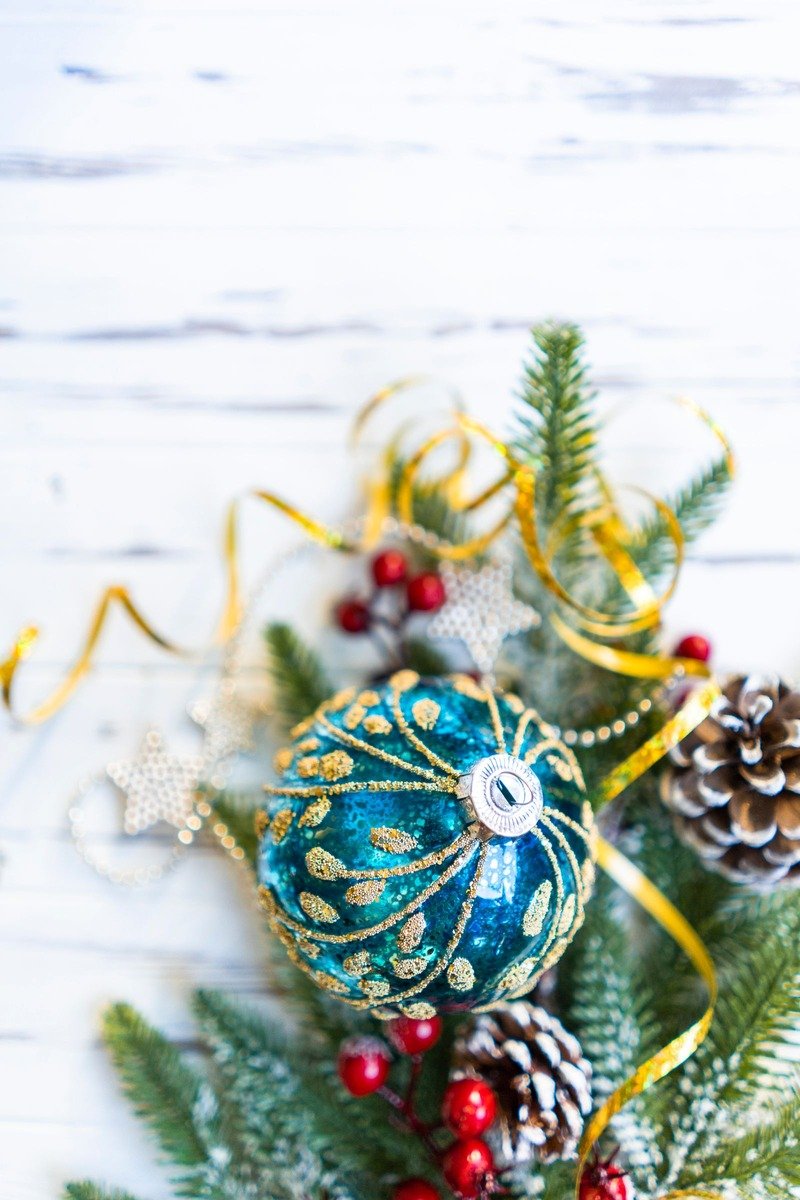 Ralph Lauren Christmas decor idea navy blue
