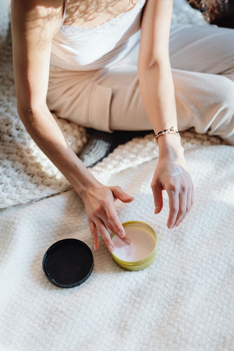 Firming retinol treatment lotion with a pump dispenser