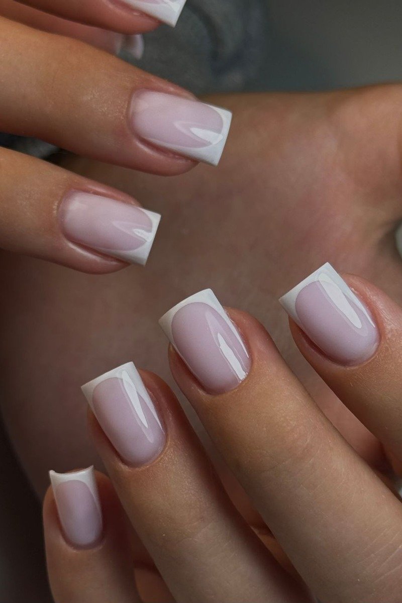 Caramel ombre fade nails blending nude to caramel