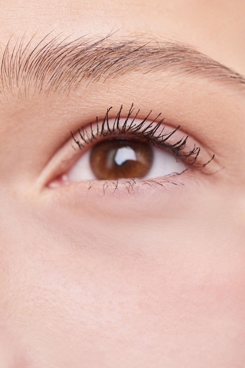 Natural everyday flutter lashes with light wispy texture