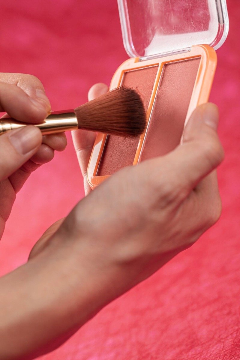 Dusty rose blush duo compact with two complementary shades