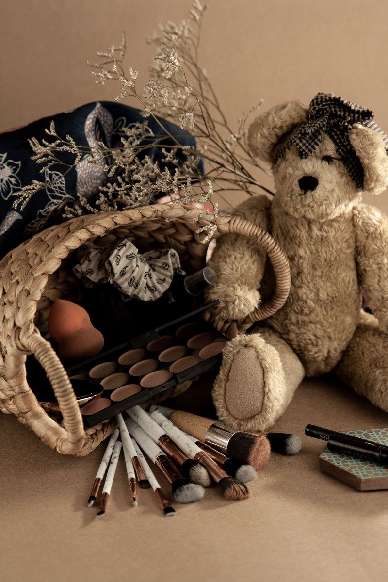 Easter basket with beauty products for a teen