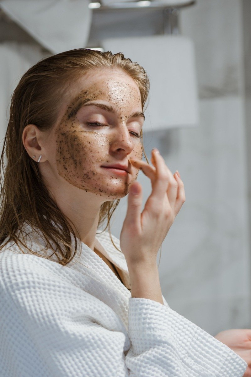 Gentle facial exfoliation at home
