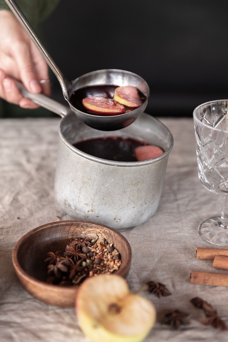 Mulled wine and spiced cider pots