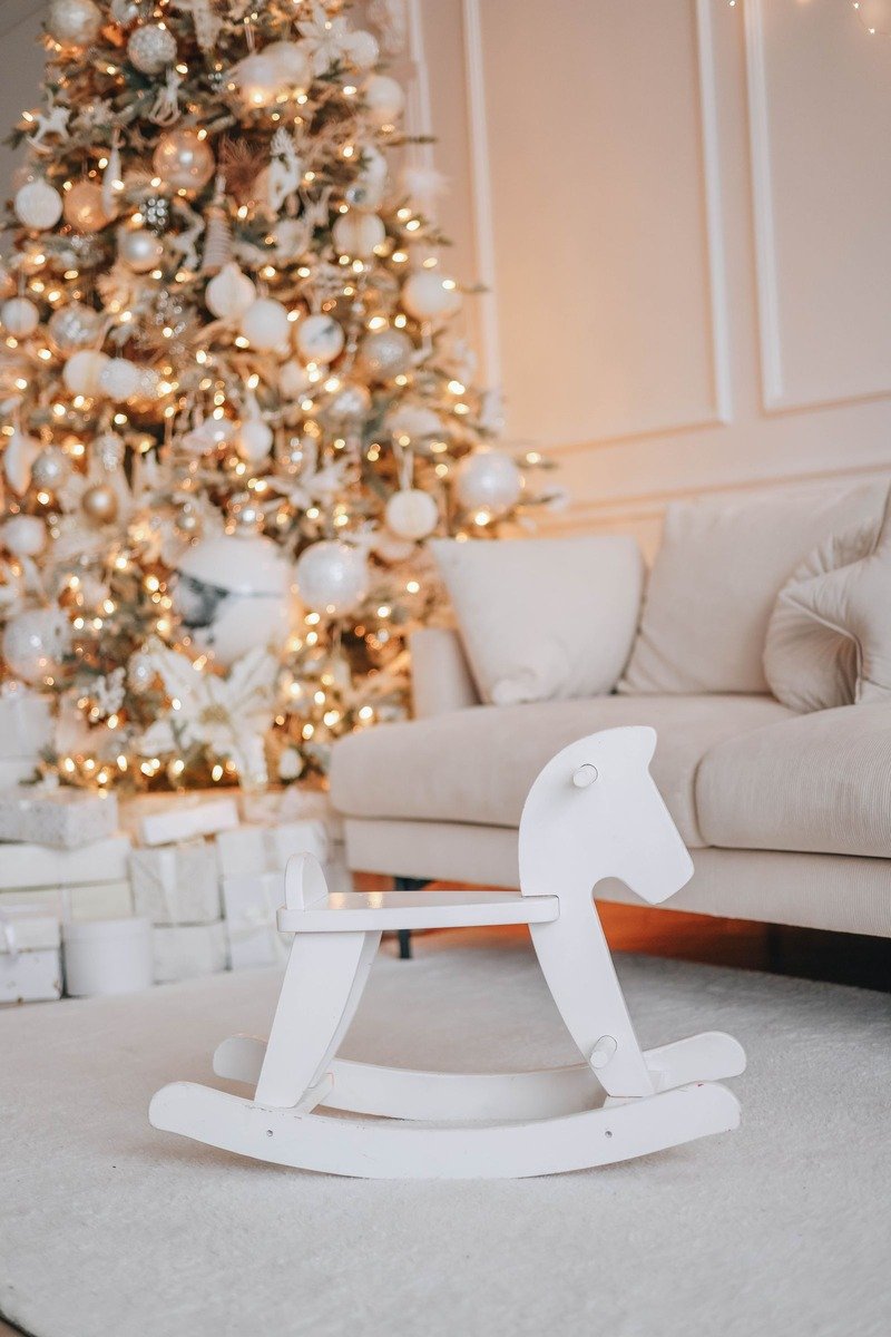 Ralph Lauren Christmas decor idea equestrian accent