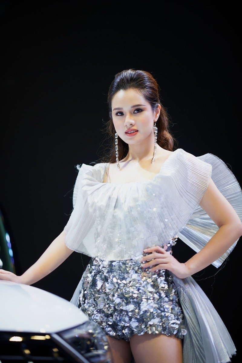 Silver sequin skirt with a white blouse