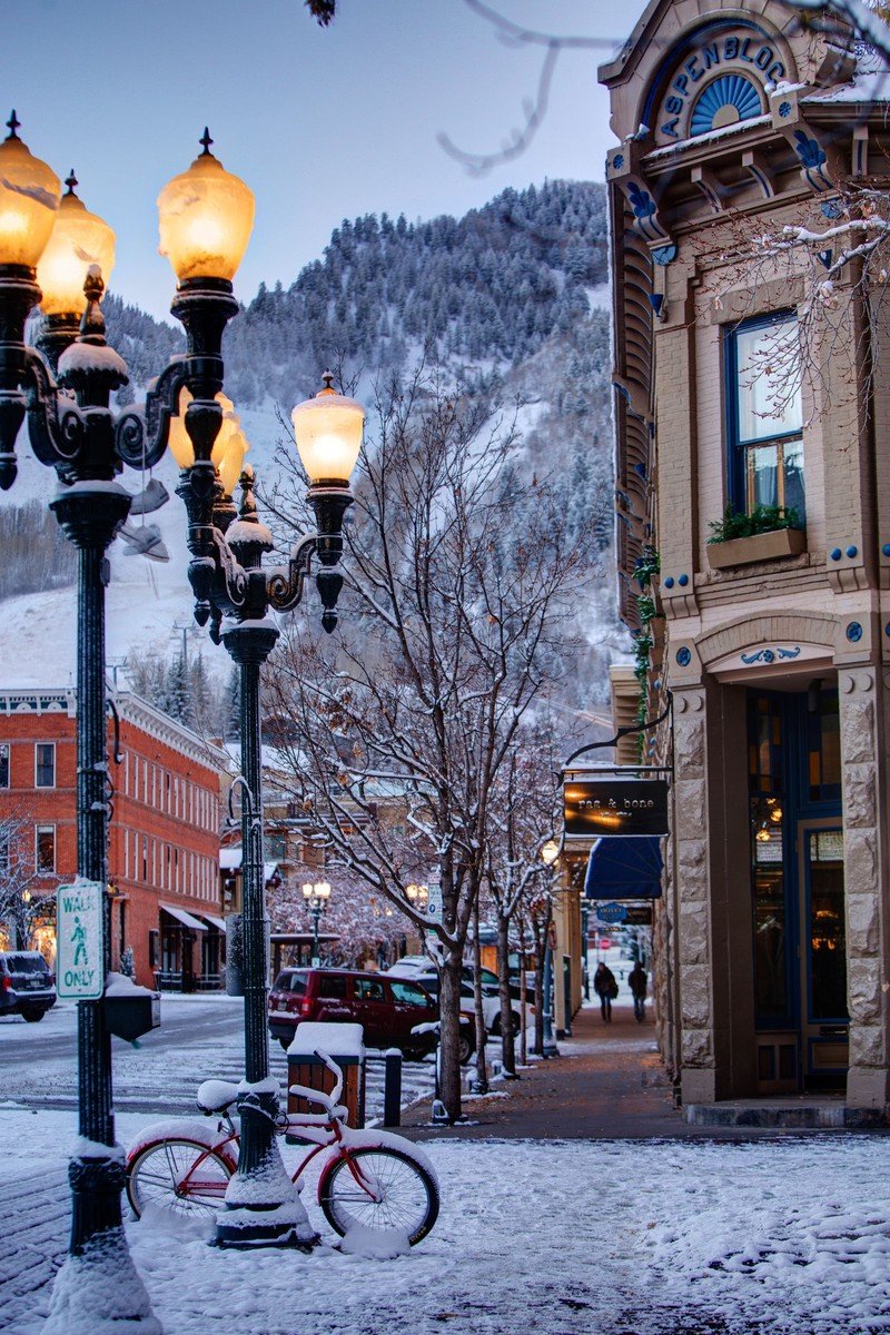 Christmas towns in the USA Aspen Colorado