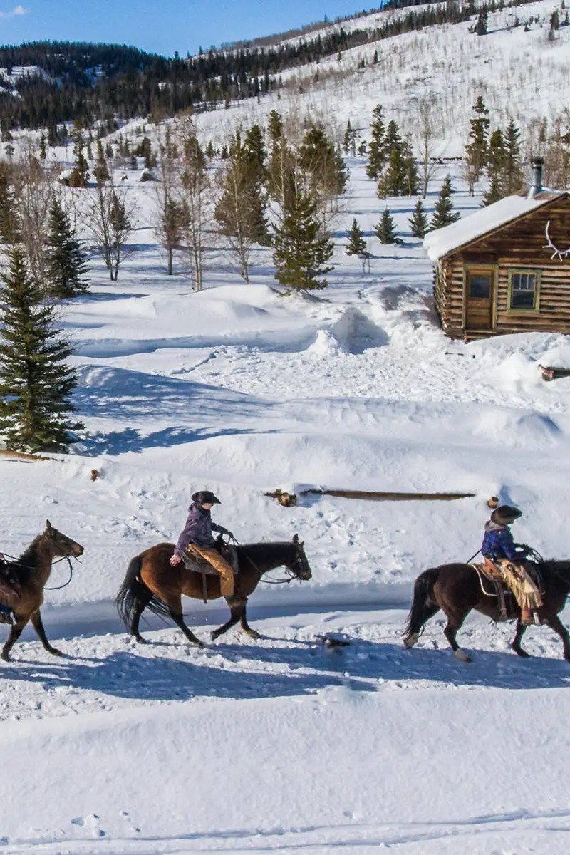 Thanksgiving getaways dude ranch