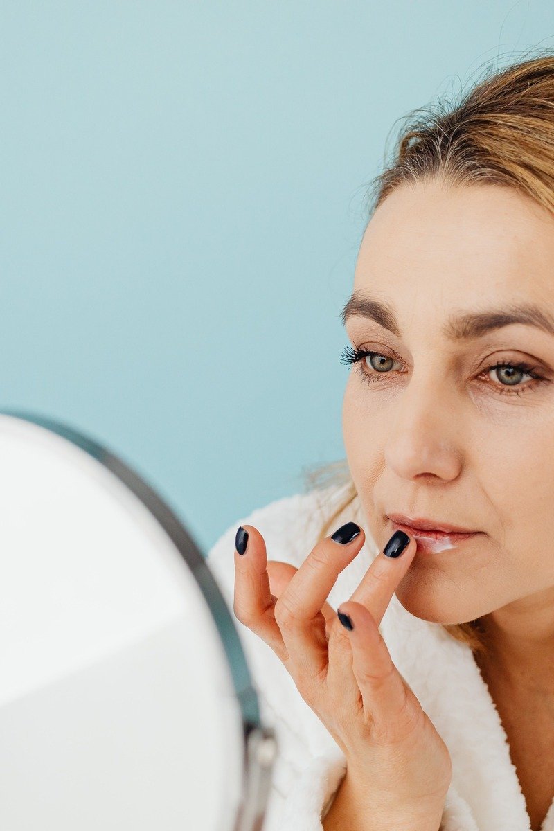Applying a lip treatment