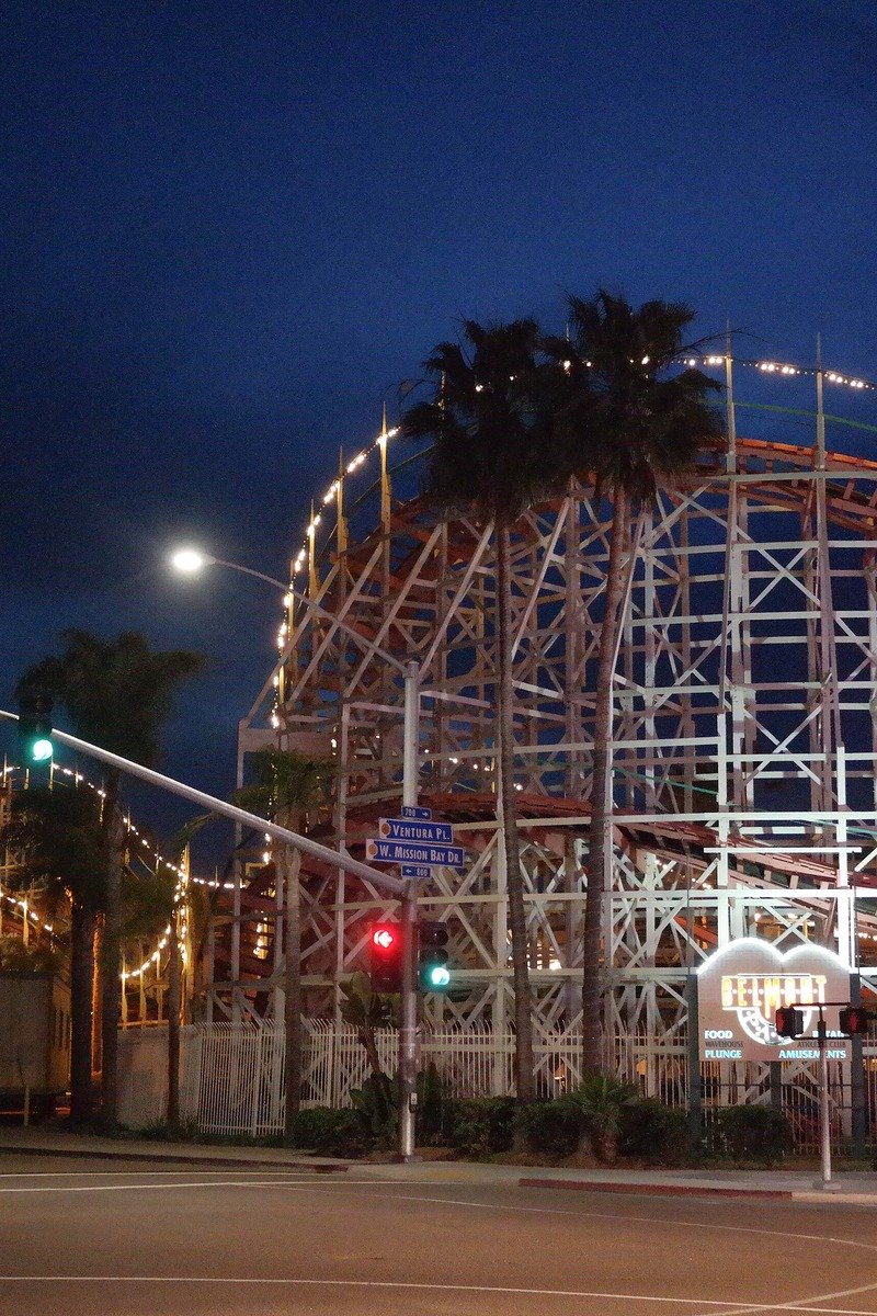 Belmont Park Giant Dipper roller coaster Mission Beach