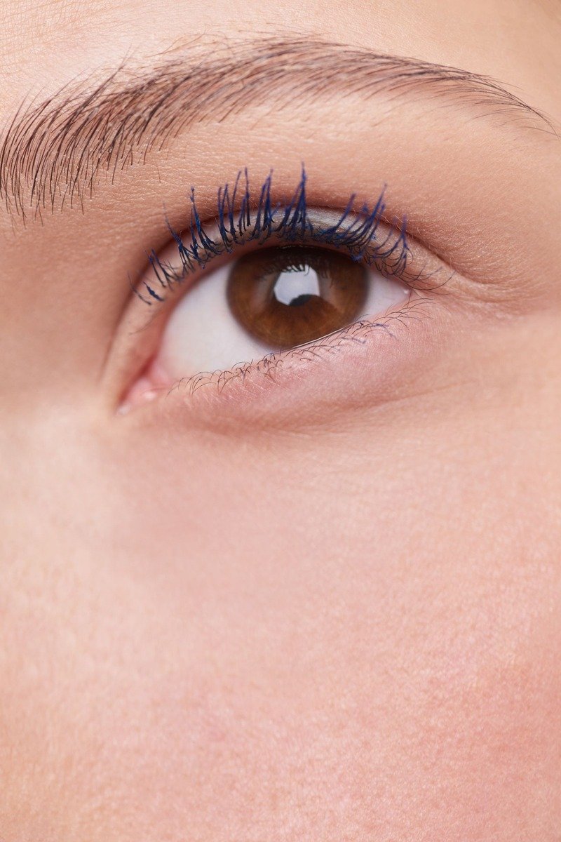 Wispy half lashes covering the outer half of the eye