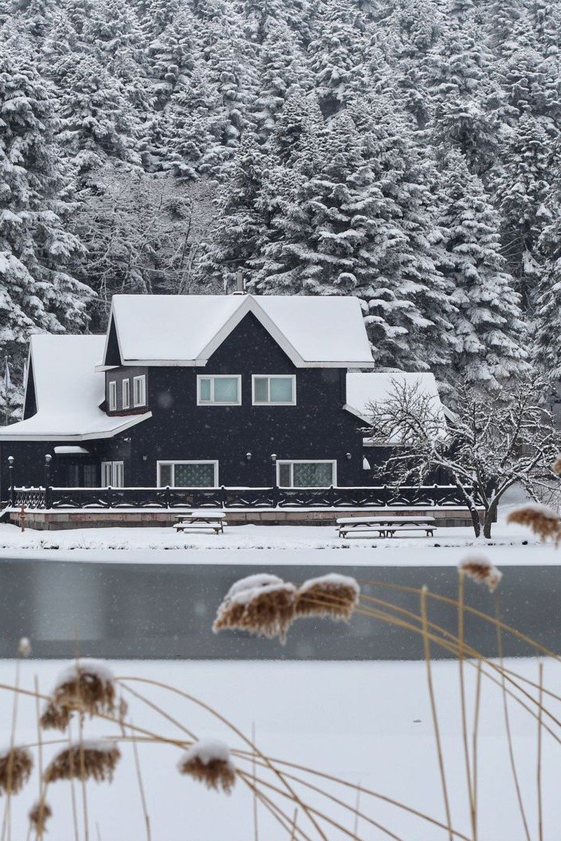 Winter cabin getaways Flagstaff Arizona