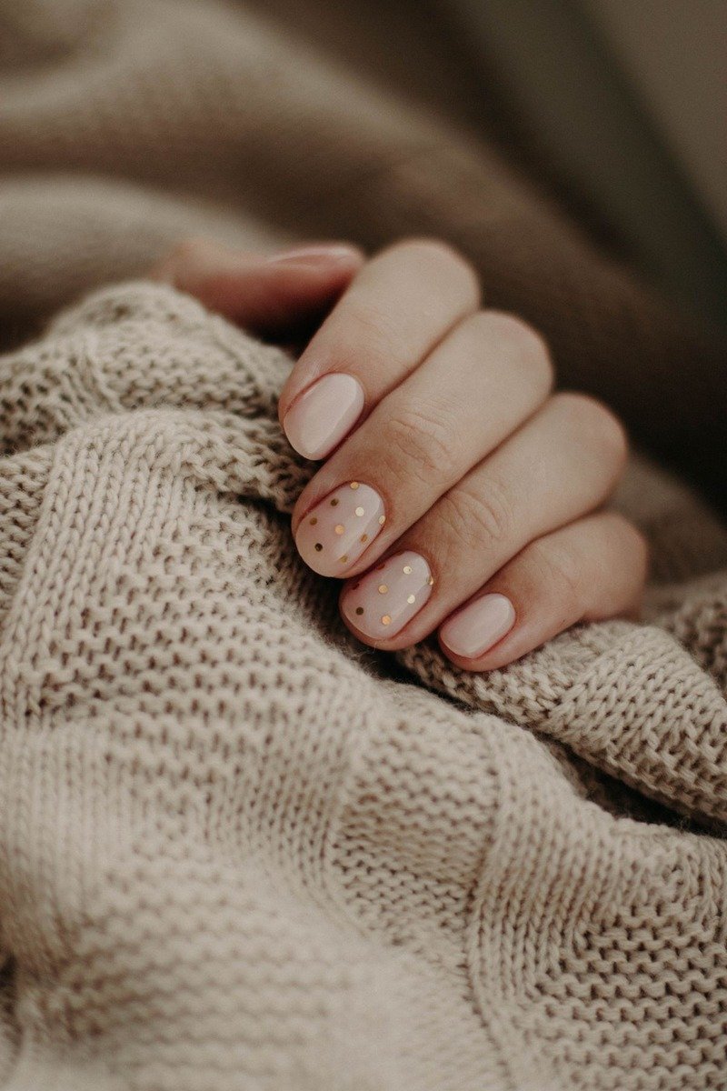 Soft caramel oval shaped nails, classic and flattering