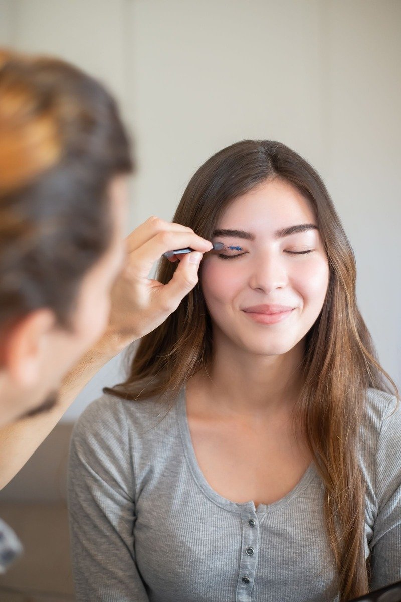 Wispy lashes paired with winged eyeliner for a defined eye look