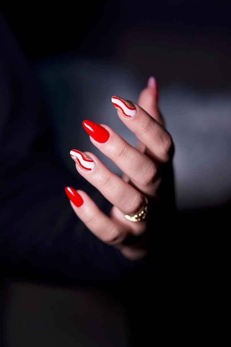 Classic bright red glossy nails