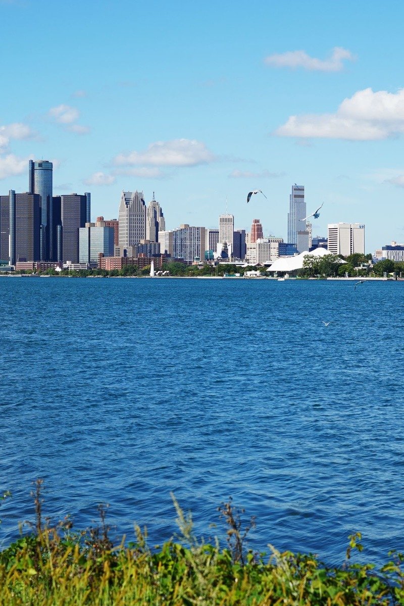 Detroit Michigan riverfront skyline